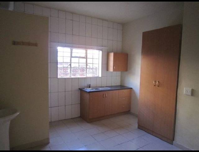 1 BEDROOM PROPERTY TO RENT IN ARCADIA